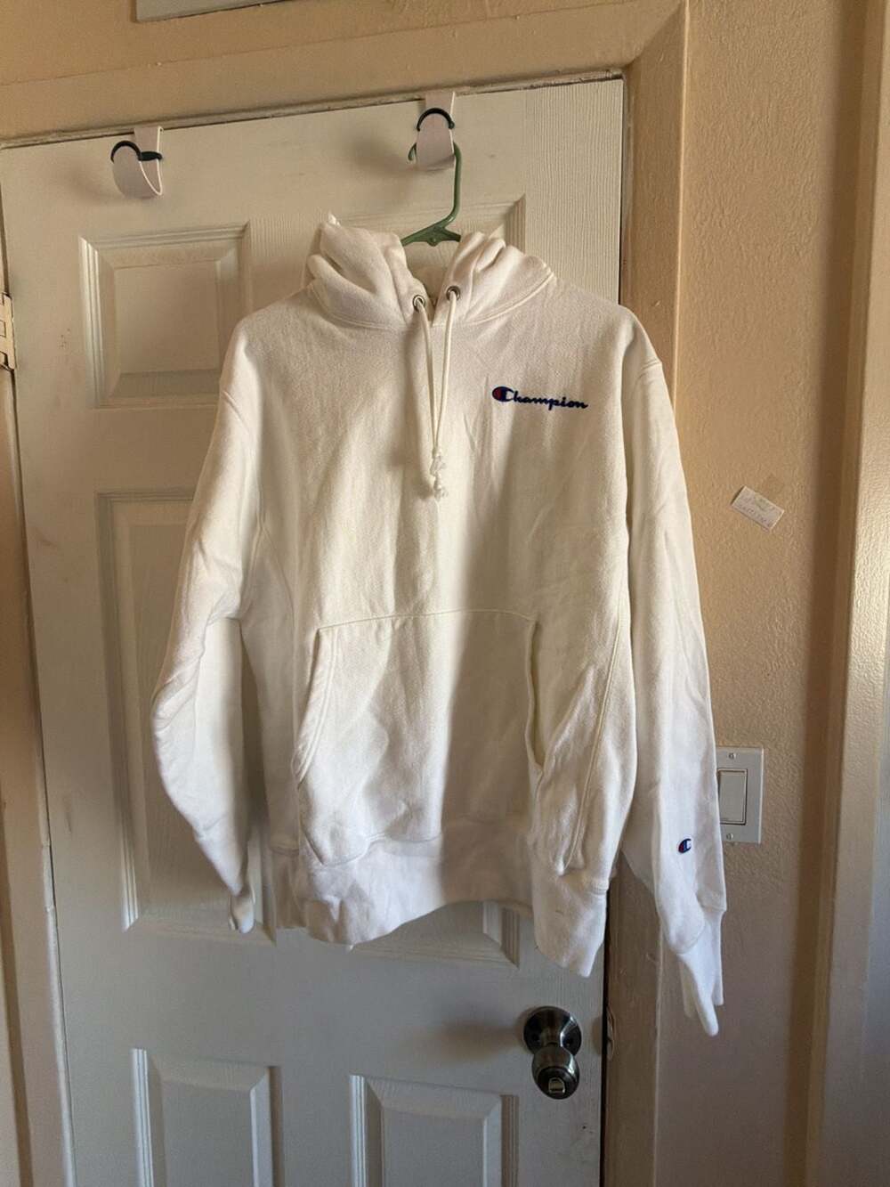 Champion Reverse Weave Pullover Hoodie White Script Logo SOU1436-N